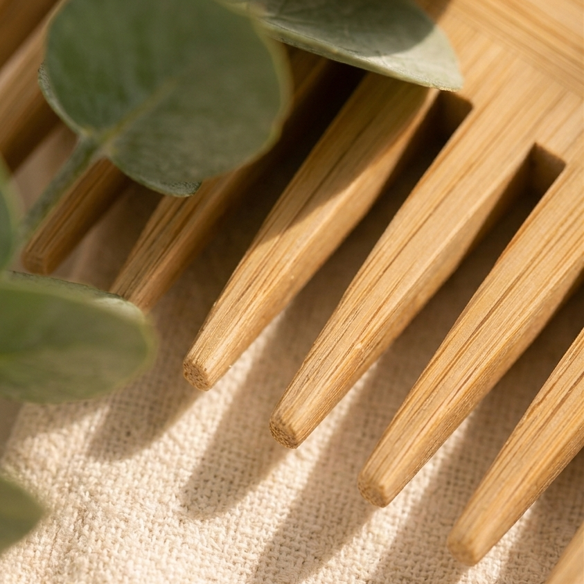 Bamboo Comb - With Maison Naturella’s bag